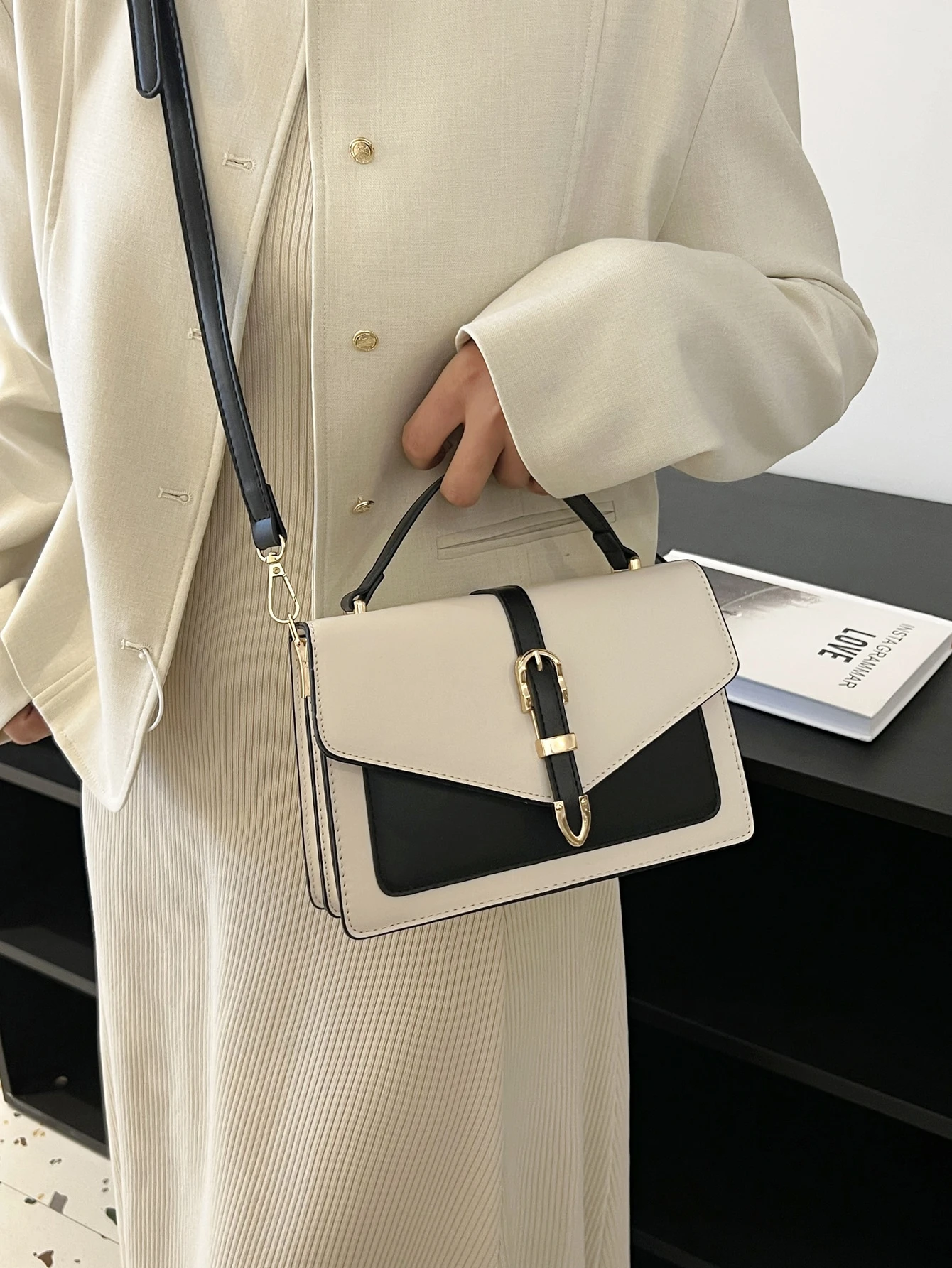 1678411336aa5bab131cc321c9866aad949e15ba01.webp 24